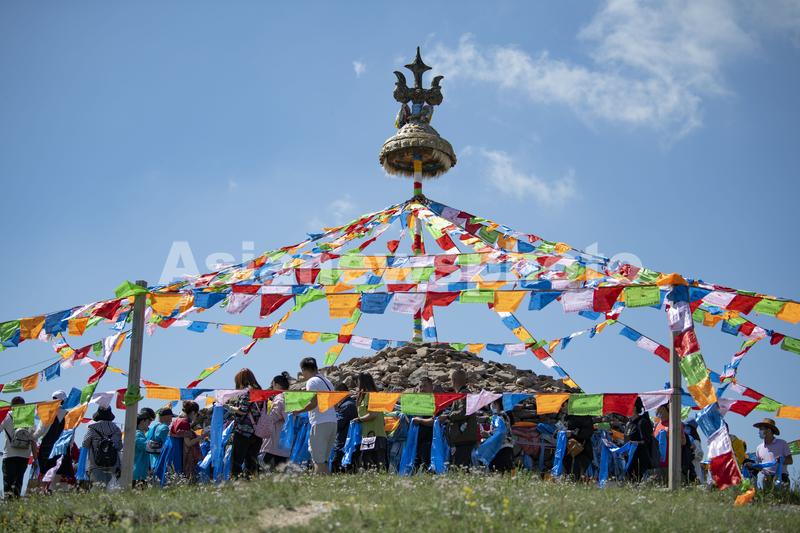 内蒙古乌兰察布敖包文化节举行