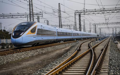 cr300bf型"复兴号"动车组国内首次上线 "落户"银西高铁