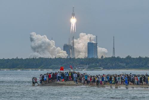 海南文昌天和核心舱发射成功
