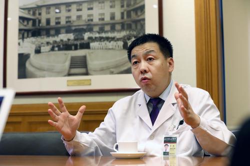 北京协和医院副院长杜斌教授接受采访.