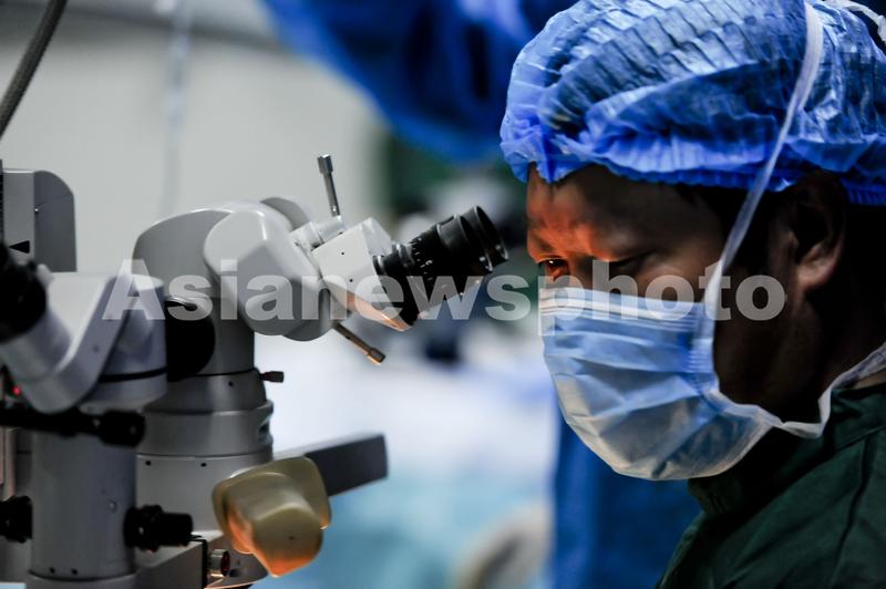 北京眼科专家甘南免费开展白内障手术